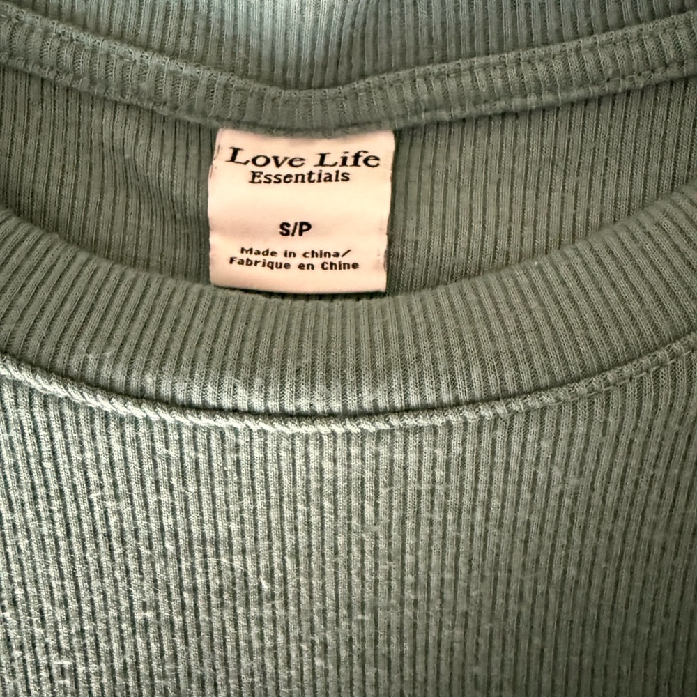 Women's Green Ribbed Top - Picture 3 of 3